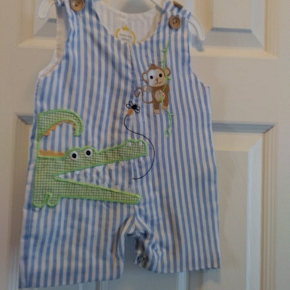 Heirloom. Baby collection romper